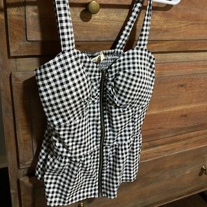 Liberty Love tank Size - L